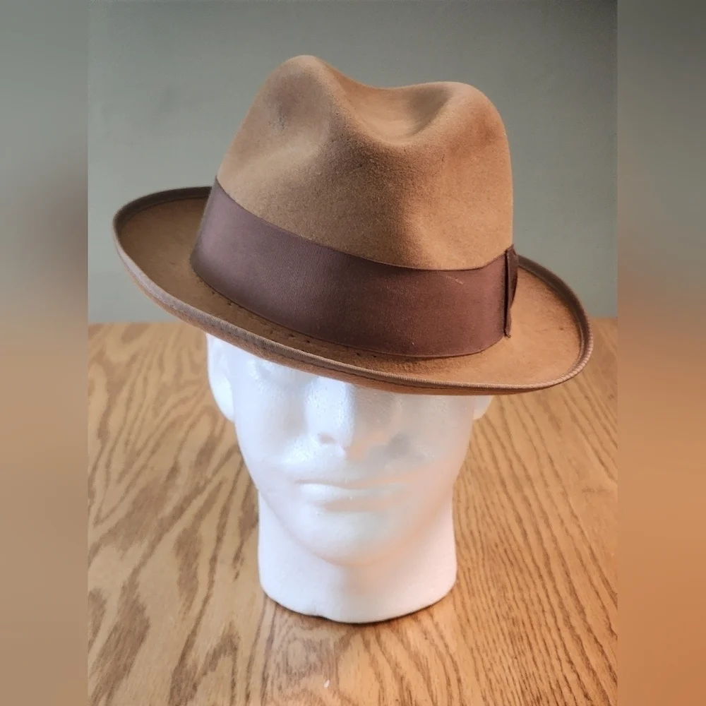 Vintage Courtney Harry Levinson Controlled Brim Dupont Fedora